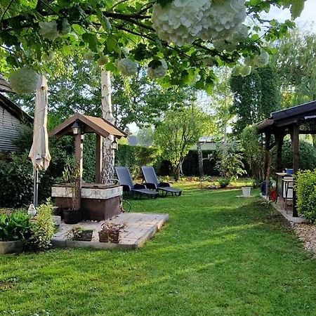 Lovely Cottage Home Веленце Экстерьер фото