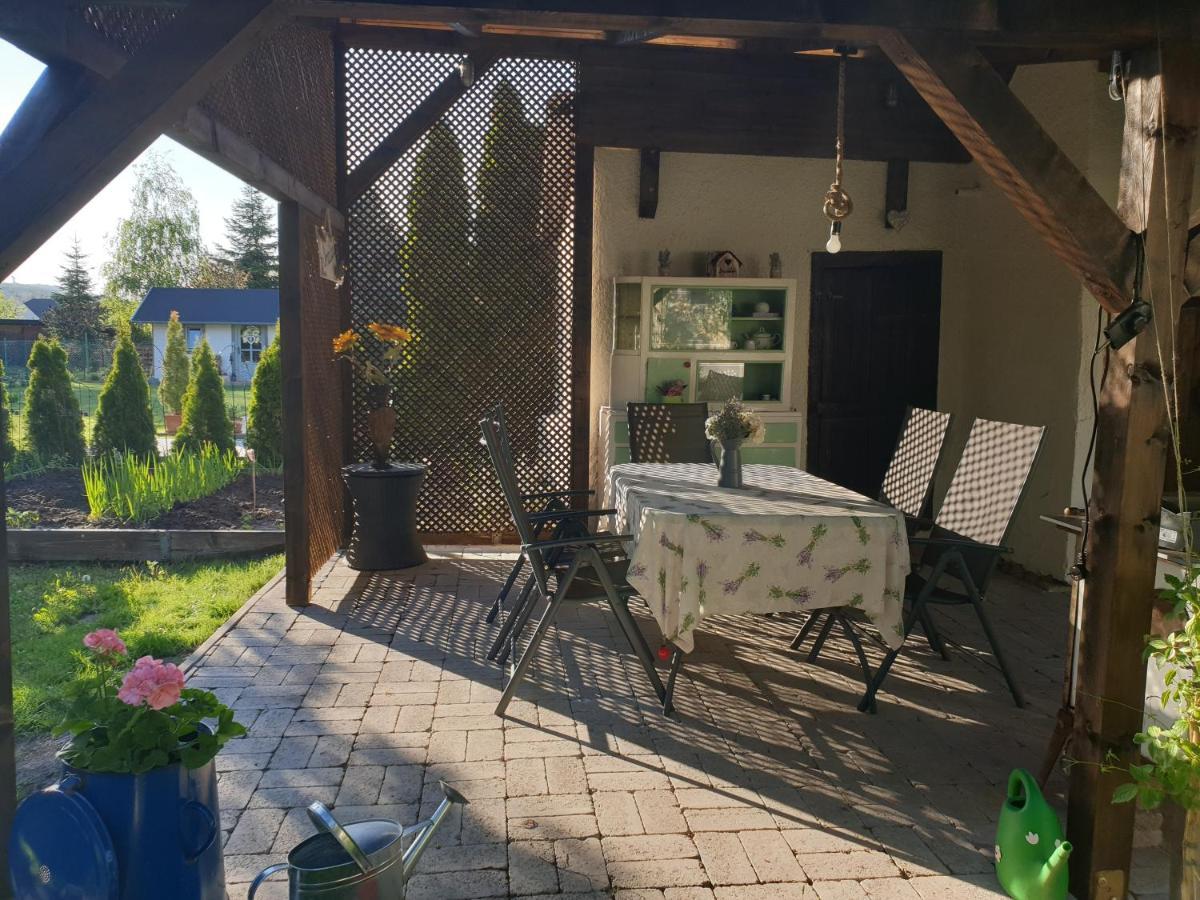 Lovely Cottage Home Веленце Экстерьер фото